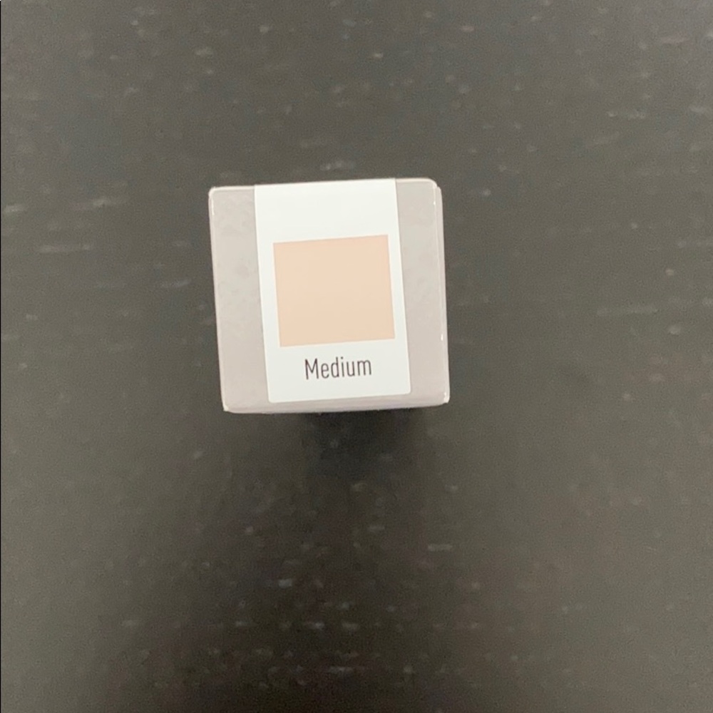 Makeup Bundle - Picture 3 of 15